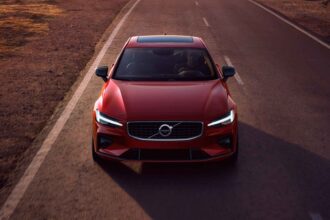 230839 New Volvo S60 R Design exterior