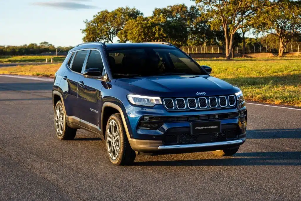 ᐅ El Jeep Compass 2024 amplía su portafolio con más versiones