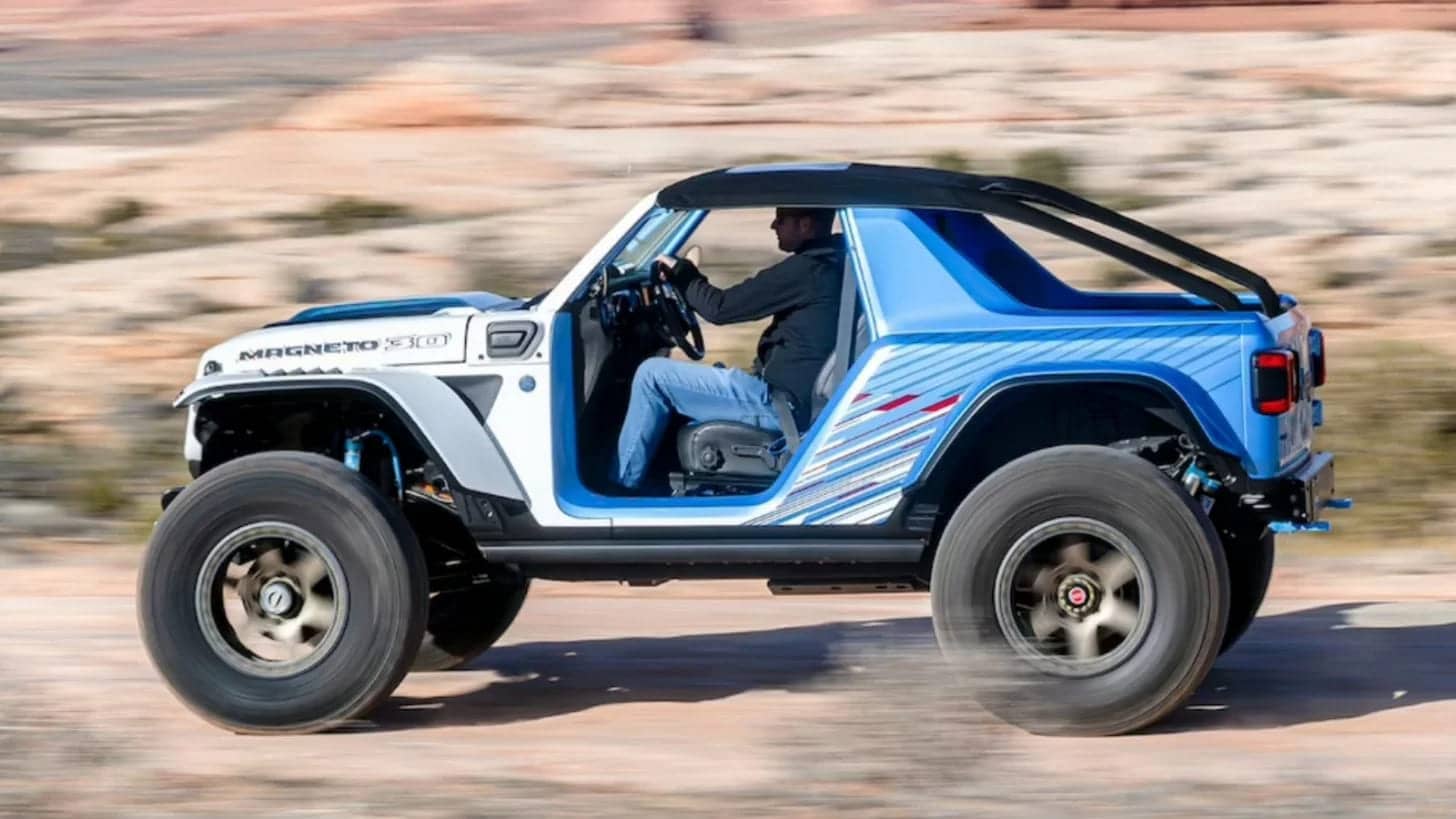 Jeep Magneto 3.0: el Wrangler eléctrico que alcanza los 650 hp 2 jeep magneto 30 03