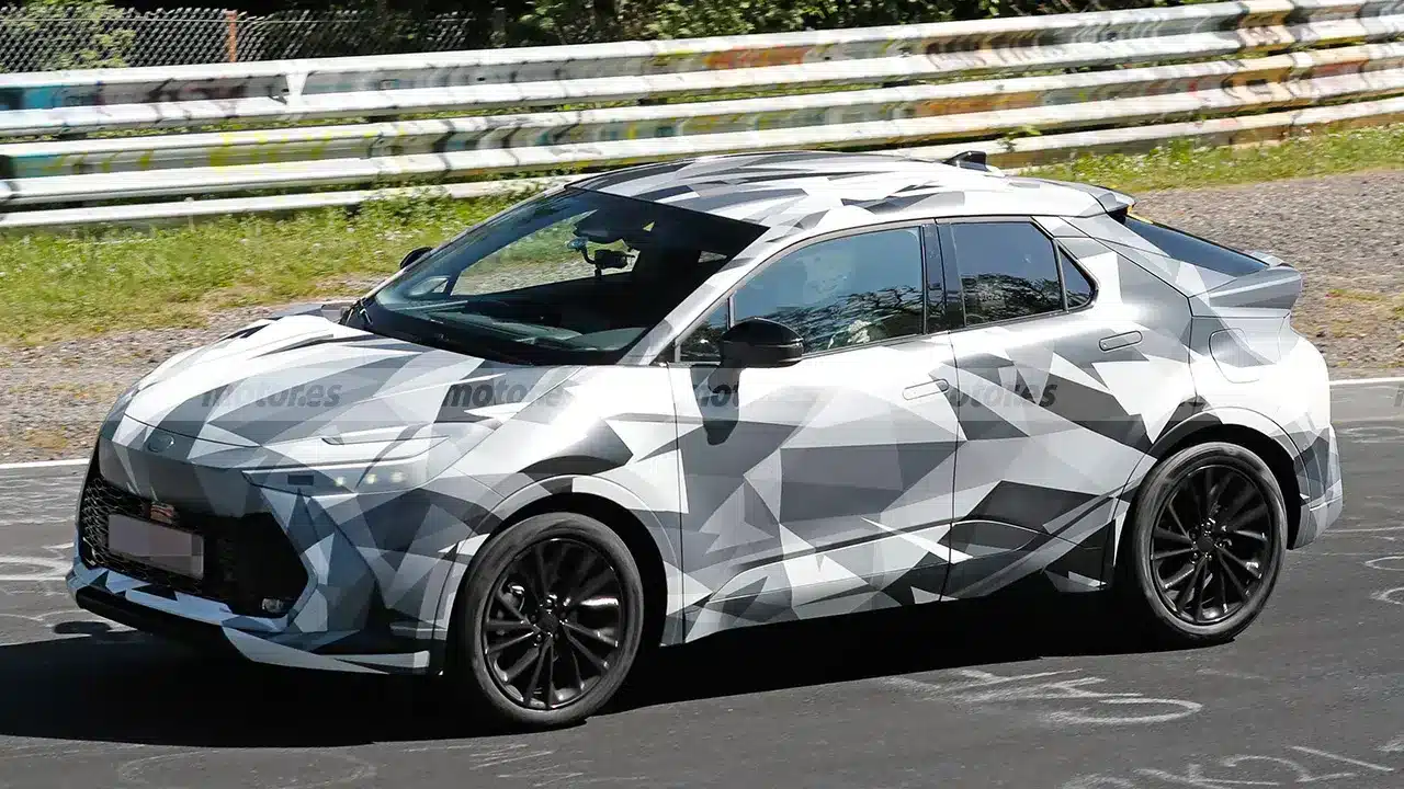 Toyota C-HR 2024, La Marca Muestra un Avance Exclusivo Antes de su Lanzamiento 3 Toyota C-HR 2024 test