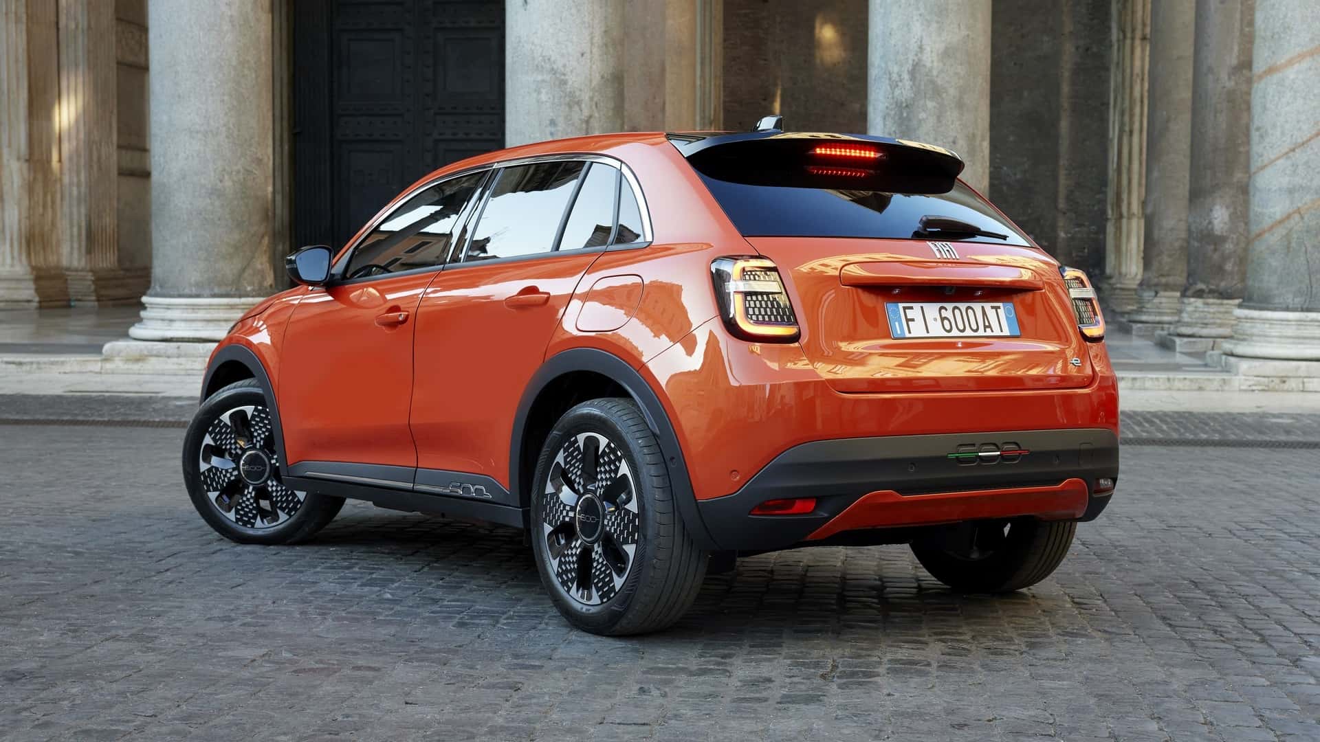 ᐅ Nuevo Fiat 600 2024: Un Crossover Compacto Con ADN De Jeep