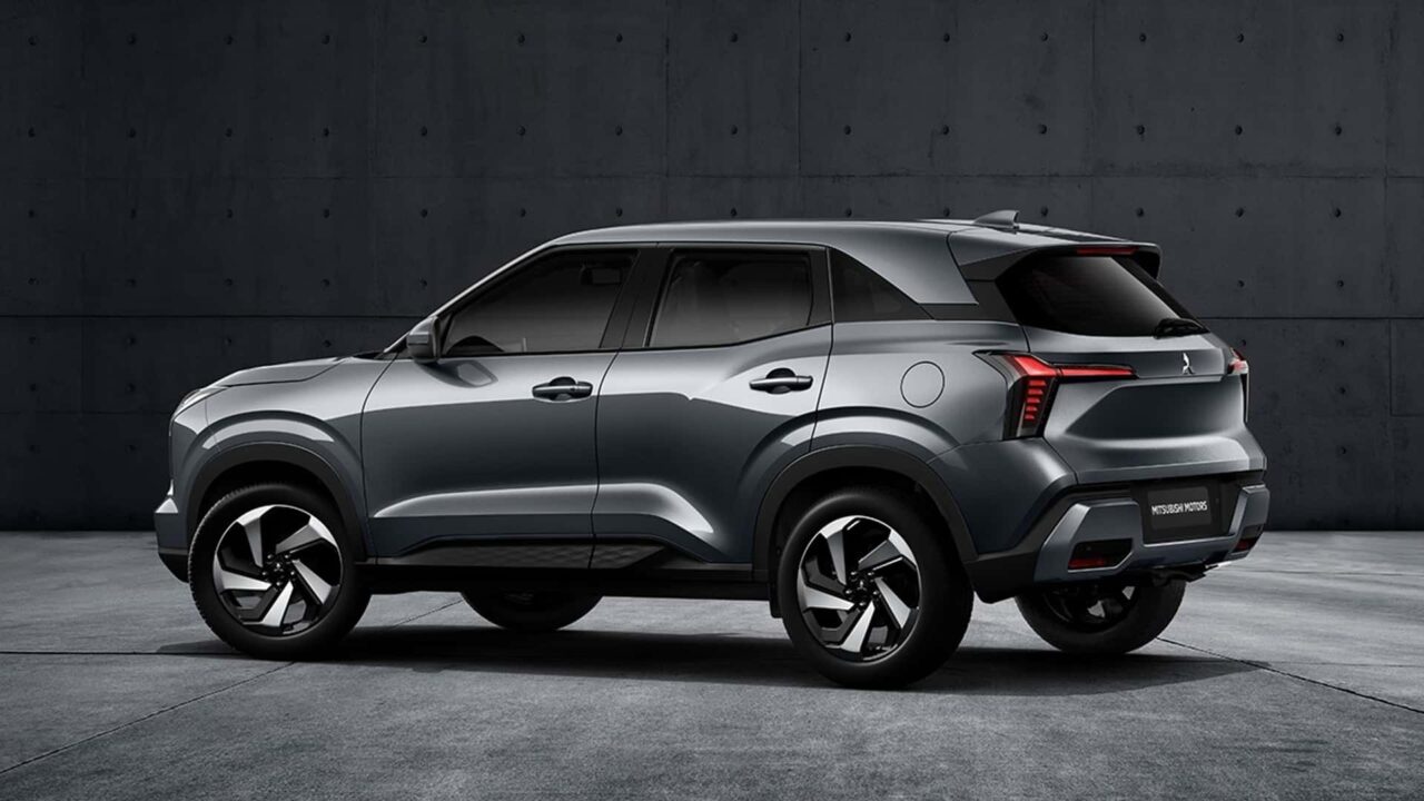 ᐅ Mitsubishi Compact SUV 2024 La Marca Lo Muestra Antes Del Debut Del