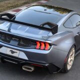 Ford Mustang GTD 2025 atras