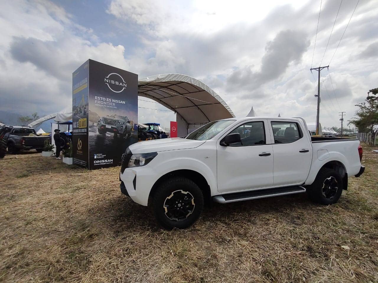 Encuentro entre la Tecnología y la Tierra: Nissan y New Holland en el Agroshow Pajonales 2 New Holland