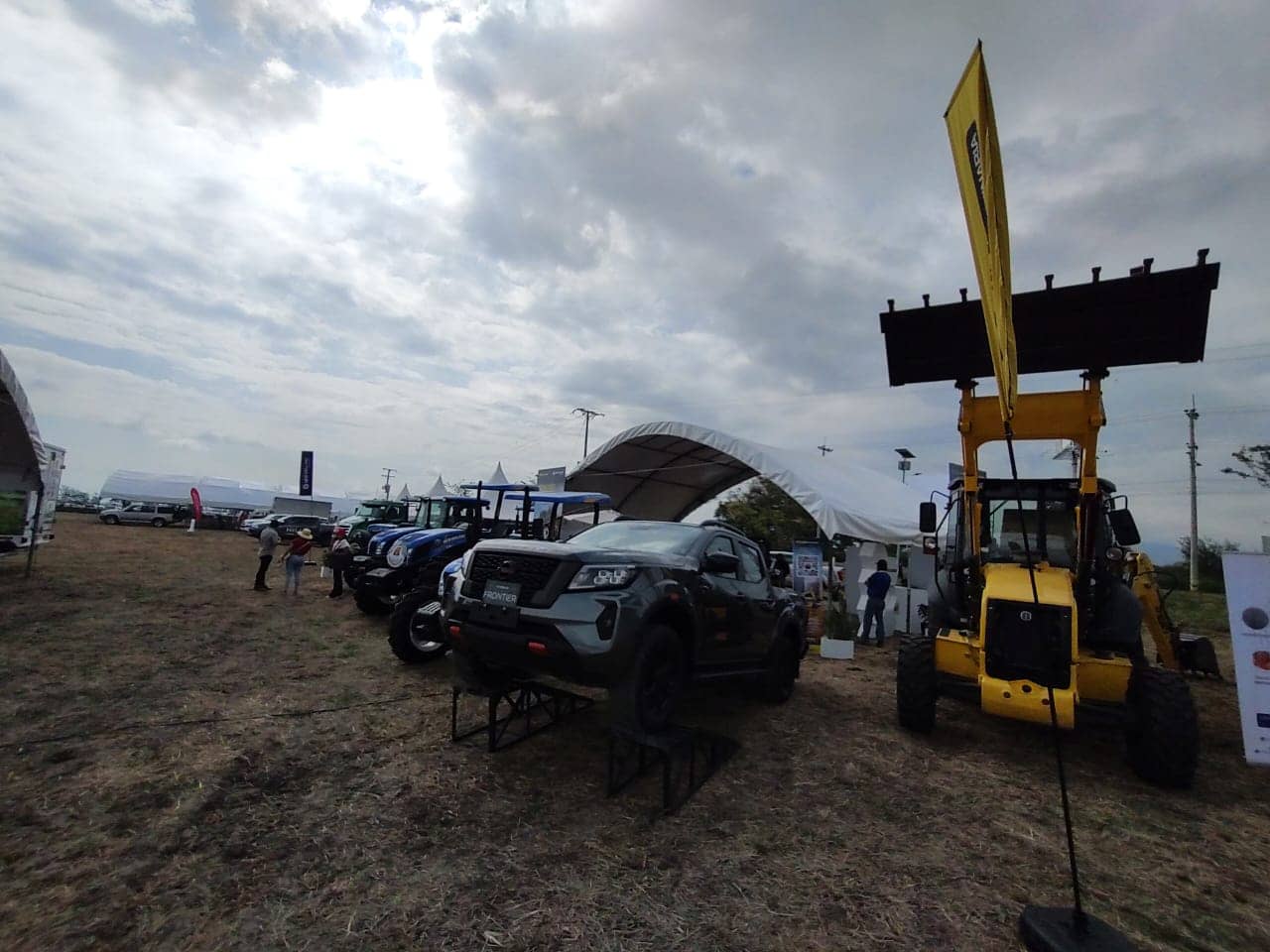 Encuentro entre la Tecnología y la Tierra: Nissan y New Holland en el Agroshow Pajonales 5 New Holland