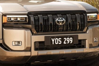 Toyota Prado 2025 asi es la parrilla en Australia