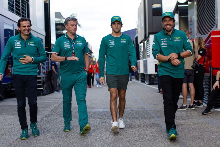El Ascenso y Caída de Aston Martin en la Fórmula 1: Un Análisis Profundo 3 Alonso y Aston Martin F1 se preparan para brillar en el GP de Mónaco tras tropiezo en Imola