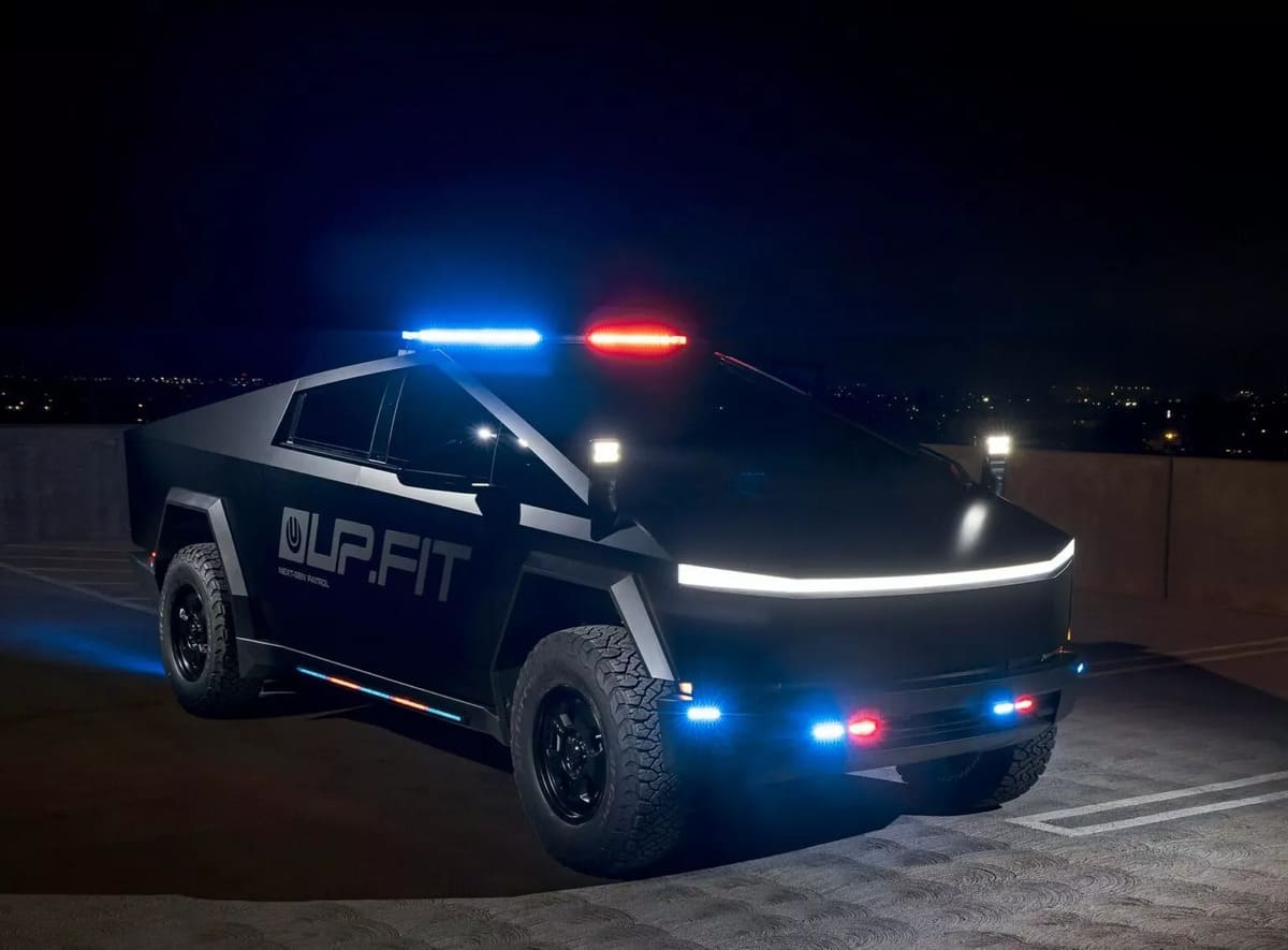 Tesla Cybertruck Patrulla Policial