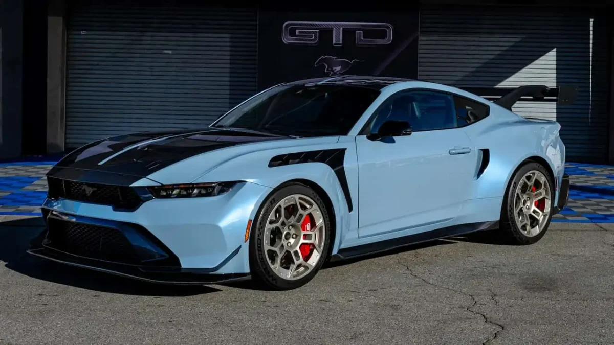 Ford Mustang GTD 2025 frente