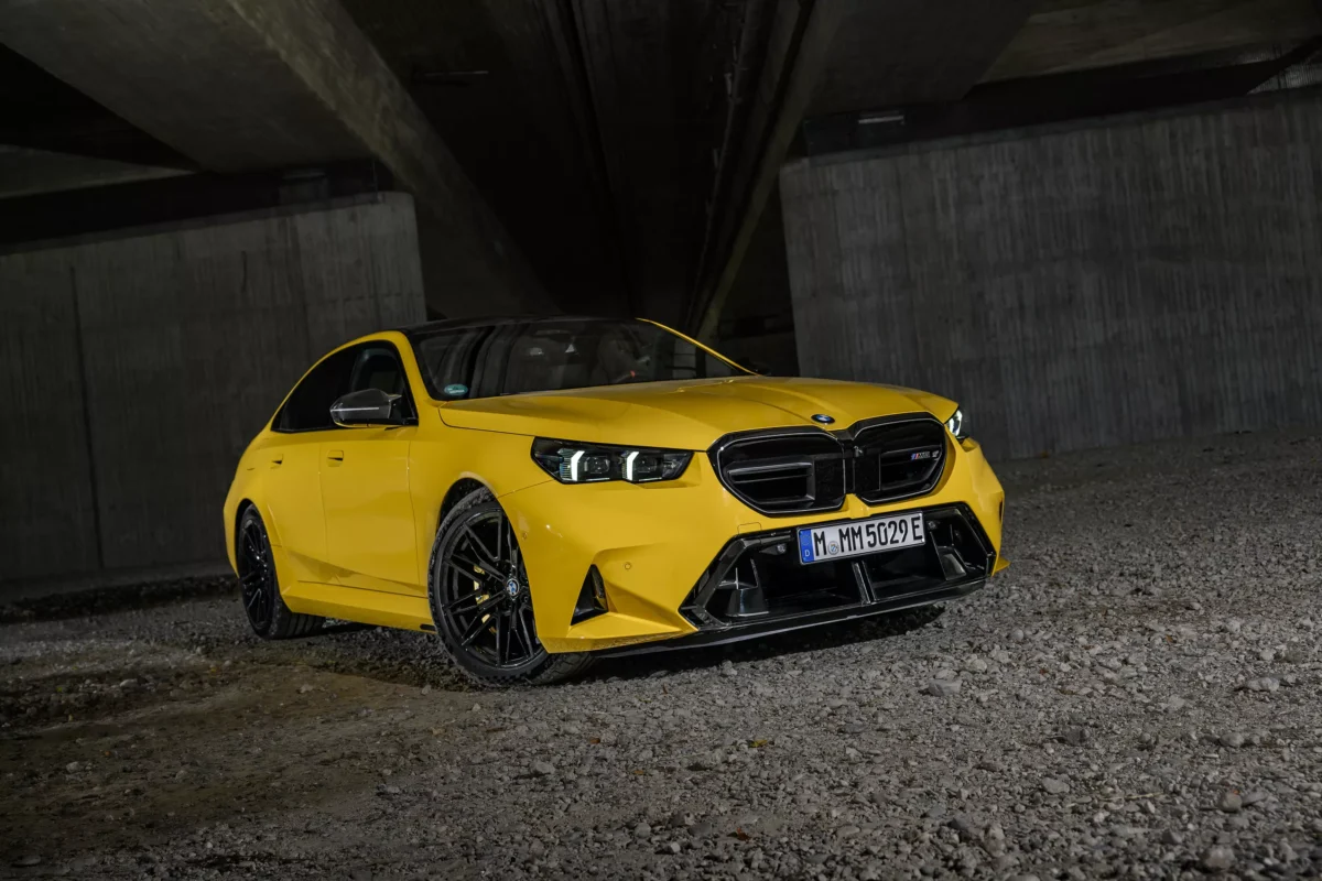 BMW 2025 M5 Yellow 5